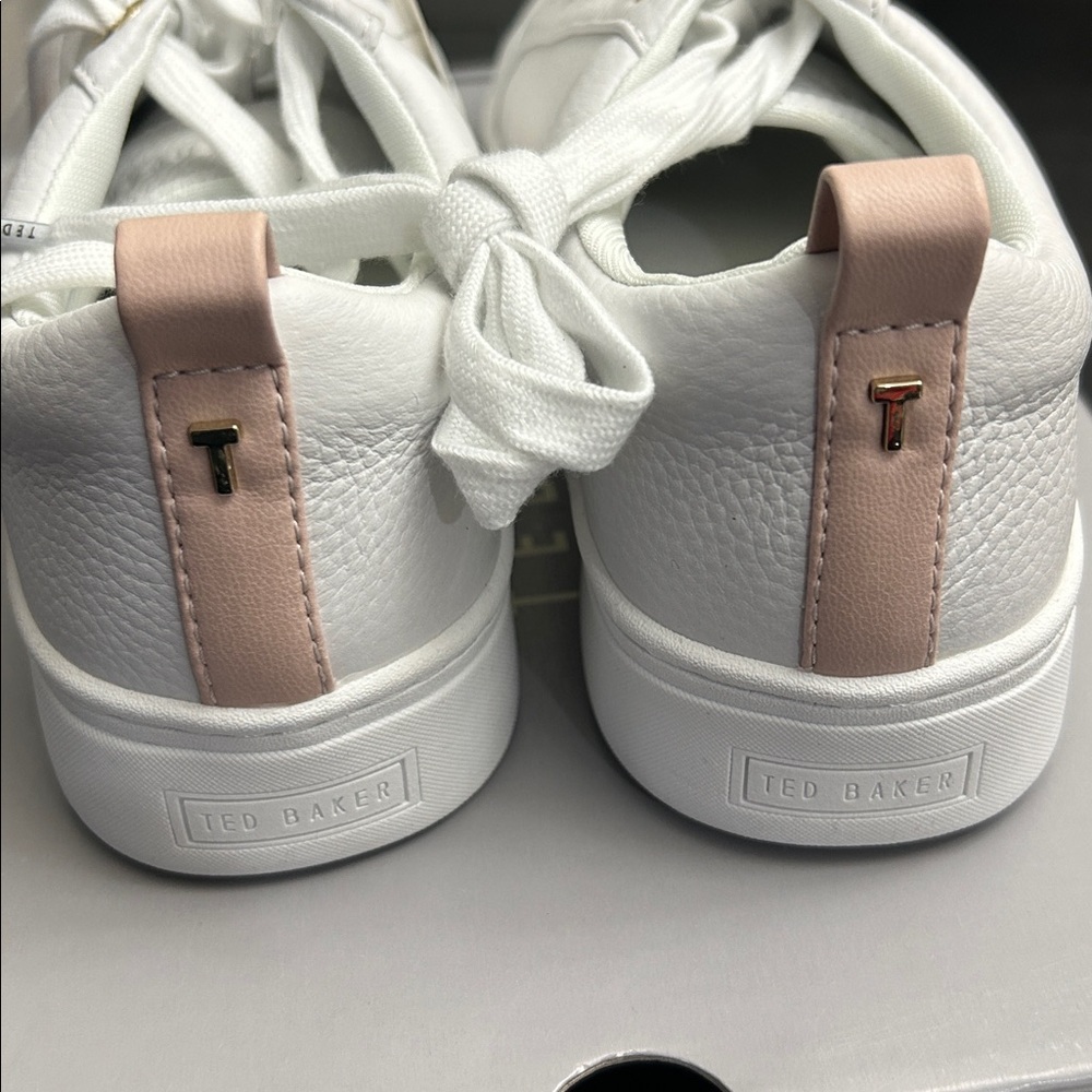 Ted Baker “Bailey Icon” Women's Leather Sneaker Shoes Size 8 White/Pink NEW - Picture 10 of 11